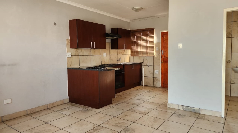 2 Bedroom Property for Sale in Waterkloof East North West